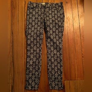 Anthropologie cropped blue and white patterned pant, size 26